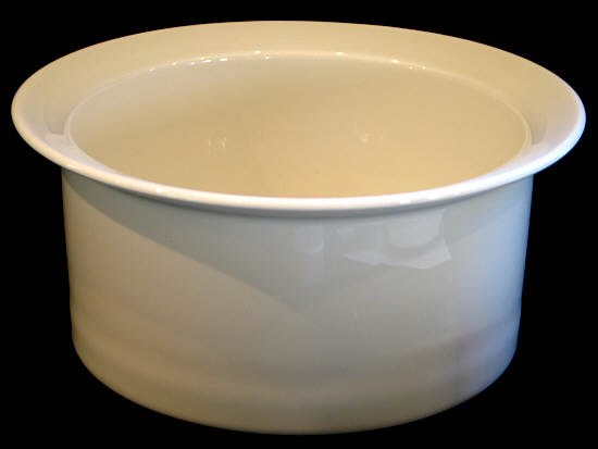 ARABIA of FINLAND MOREENI WHITE -- LARGE SERVING BOWL